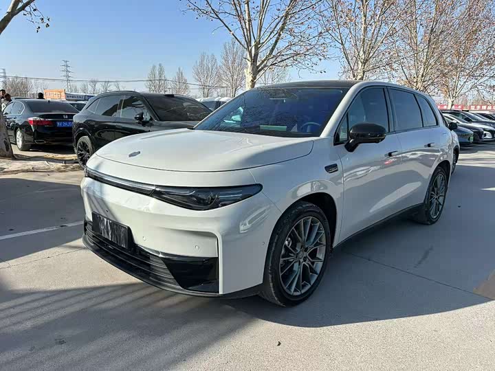 Фото 1 - Leapmotor C10