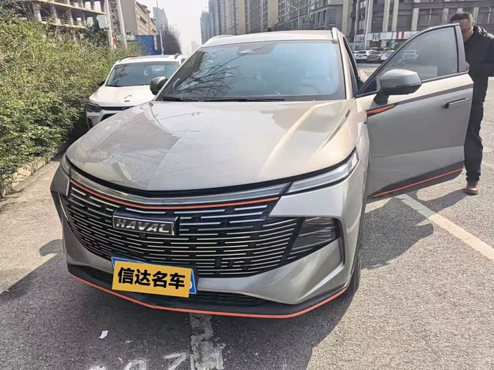 Photo 1 - Haval F7 (Monster)