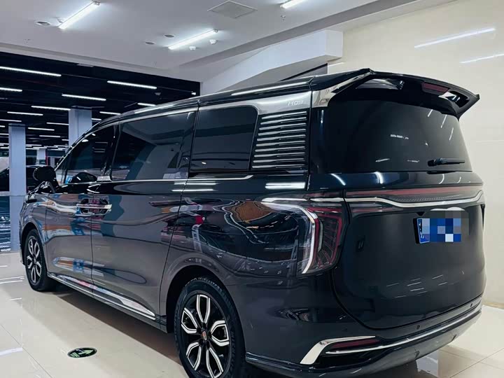 Фото 9 - Hongqi HQ9