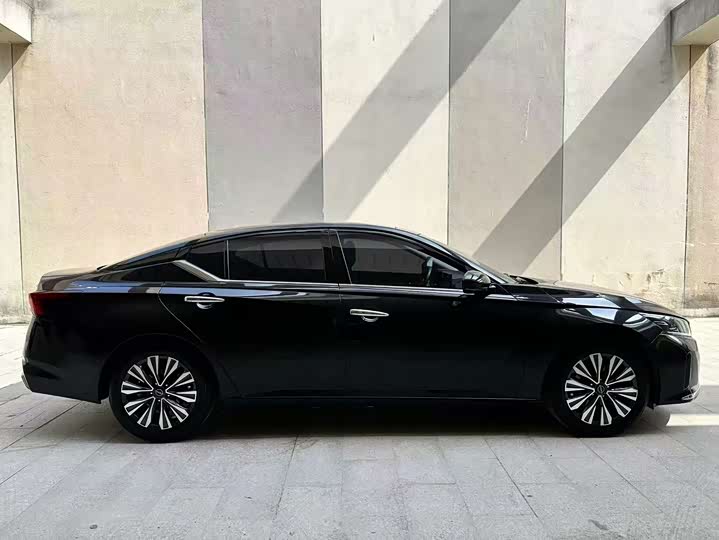 Photo 2 - Nissan Teana