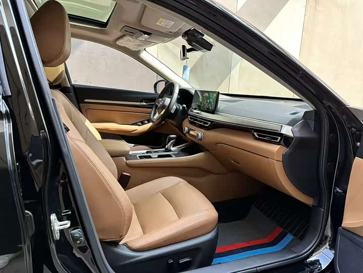 Photo 8 - Nissan Teana