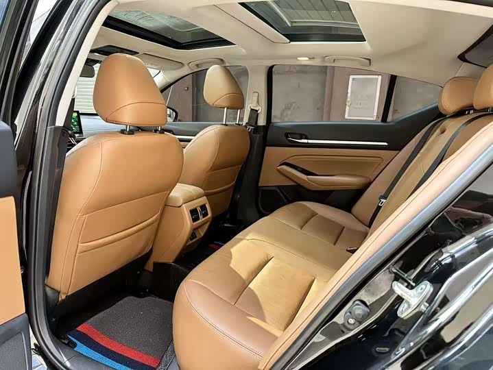 Photo 9 - Nissan Teana