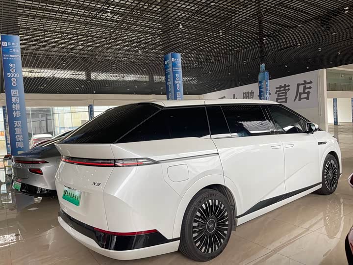 Фото 7 - XPeng X9