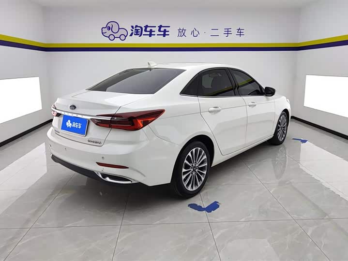 Фото 3 - Ford Escort