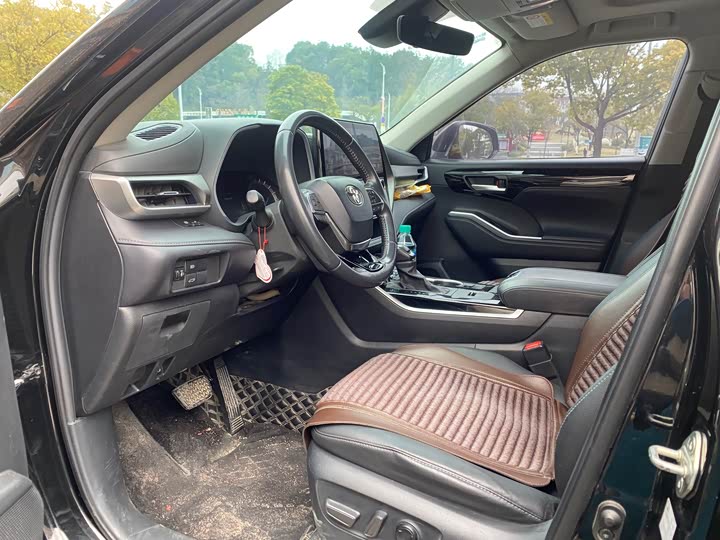 Photo 6 - Toyota Highlander