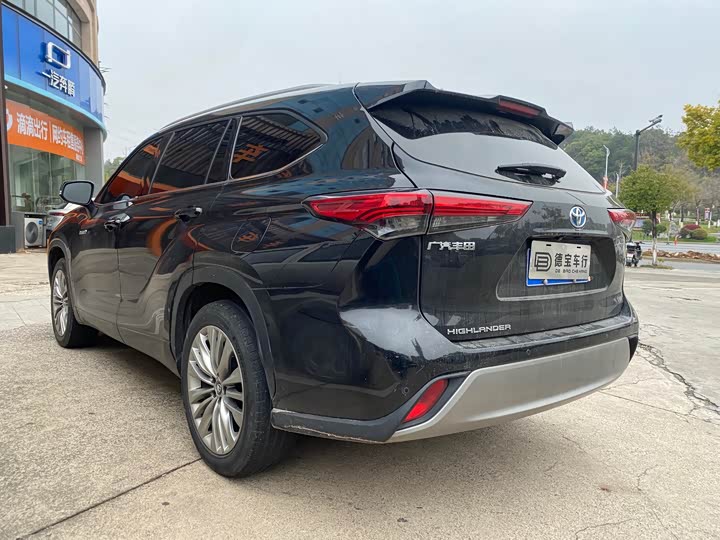 Photo 8 - Toyota Highlander