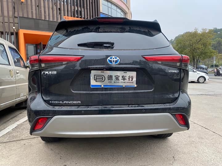 Photo 9 - Toyota Highlander