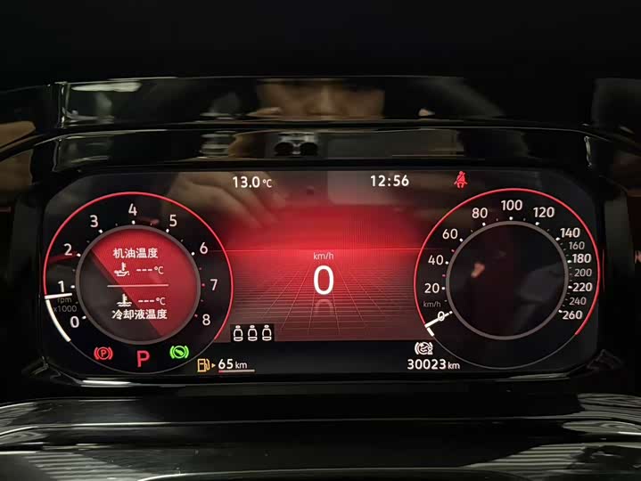 Фото 5 - Volkswagen Golf