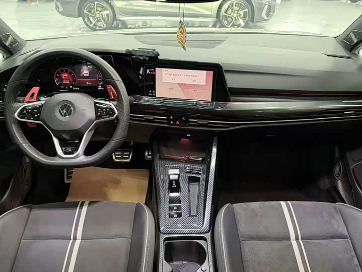 Фото 7 - Volkswagen Golf