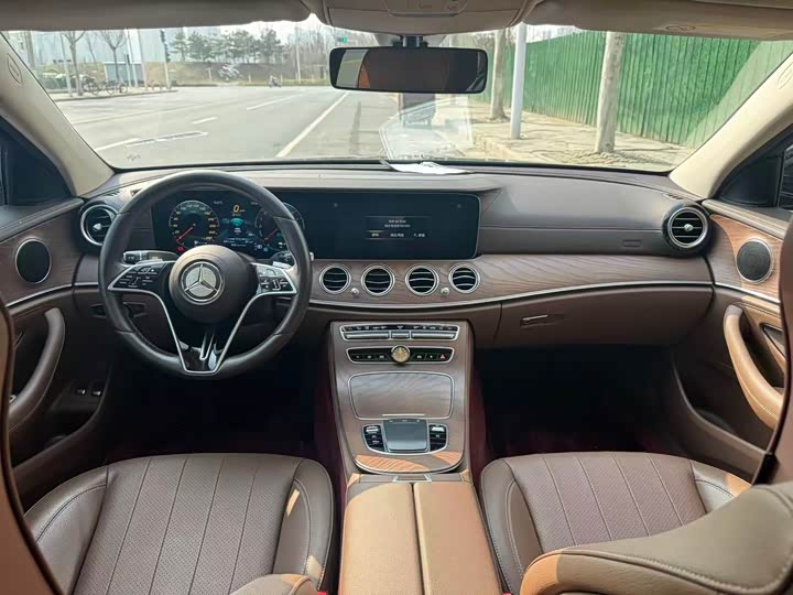 Фото 5 - Mercedes-Benz E-Class Hybrid