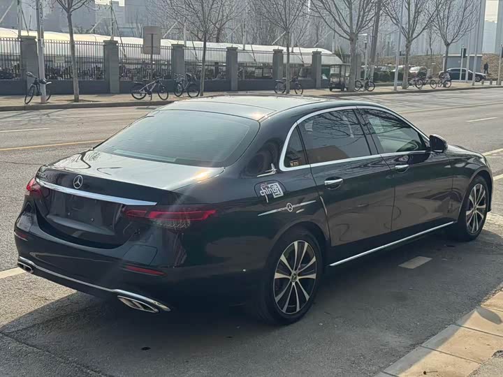 Фото 7 - Mercedes-Benz E-Class Hybrid