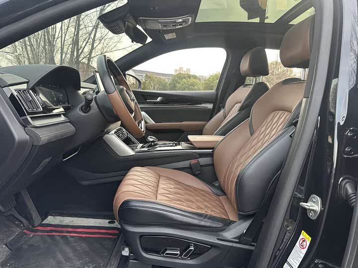 Фото 8 - BYD Tang Hybrid/EV