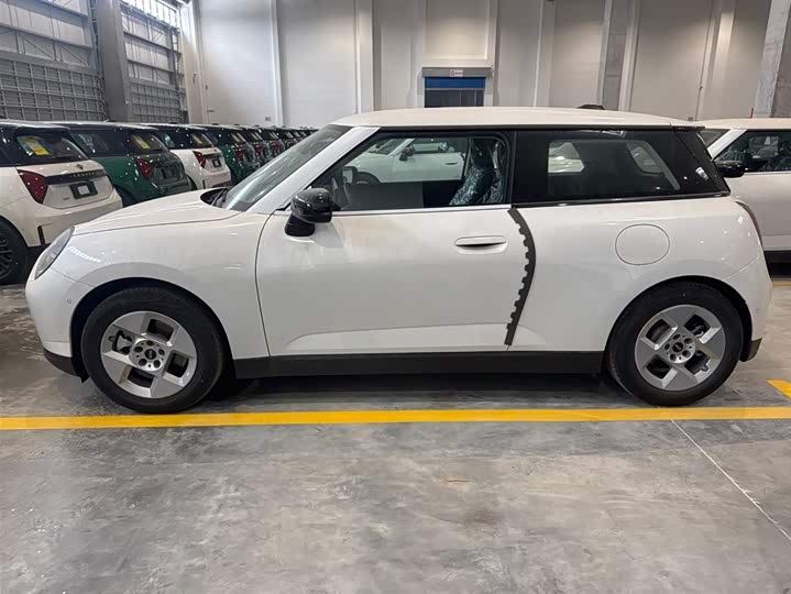 Photo 5 - Mini Cooper