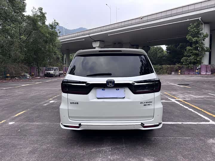 Фото 8 - Honda Elysion