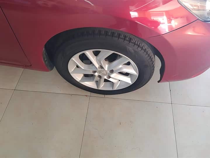 Photo 6 - Nissan Tiida