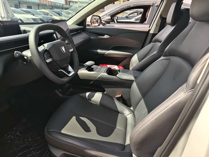 Фото 9 - Changan Eado Plus