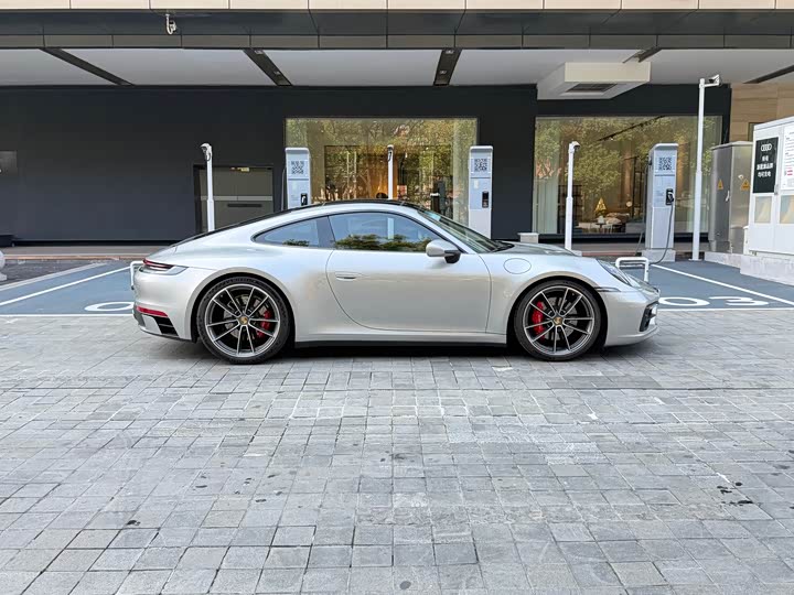 Фото 3 - Porsche 911