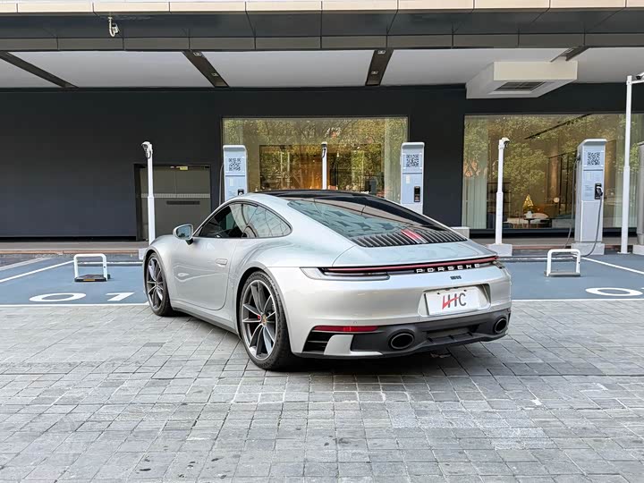 Фото 4 - Porsche 911