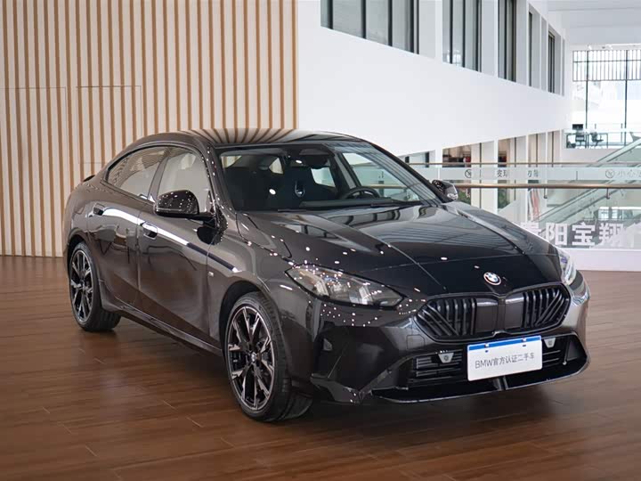 Photo 3 - BMW 2 Series