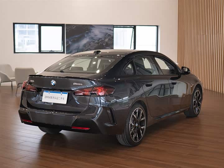 Photo 5 - BMW 2 Series