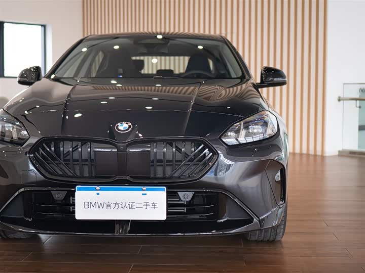 Photo 8 - BMW 2 Series