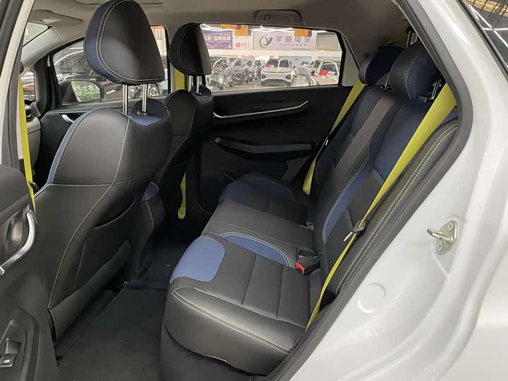 Фото 5 - Geely Geometry EX3