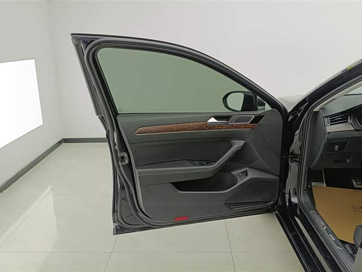 Фото 7 - Volkswagen Magotan GTE Hybrid