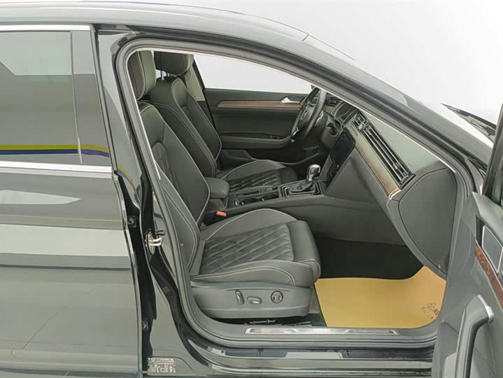 Фото 8 - Volkswagen Magotan GTE Hybrid