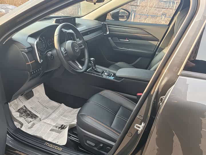 Photo 8 - Mazda CX-50