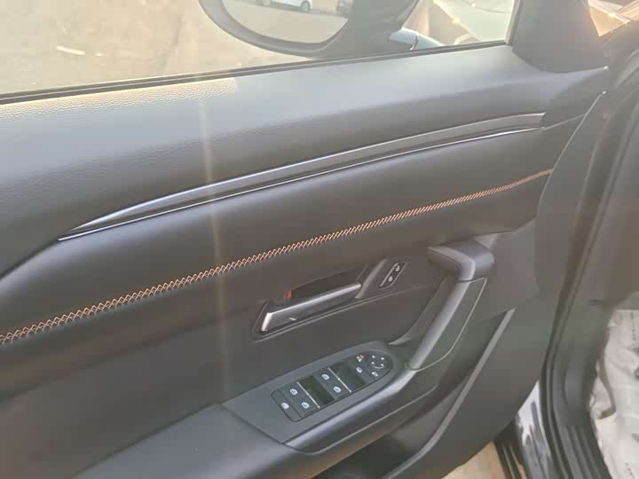 Photo 9 - Mazda CX-50