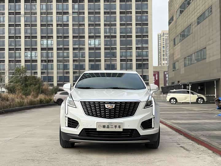 Фото 2 - Cadillac XT5