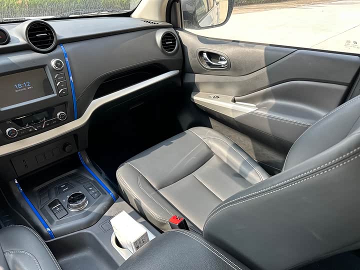 Фото 7 - Dongfeng Rich 6 EV