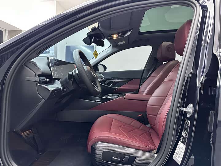 Zdjęcie 8 - BMW 5 Series