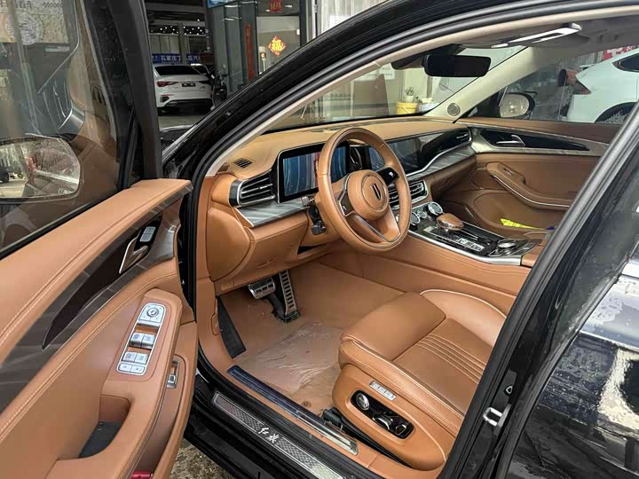 Фото 2 - Hongqi H9