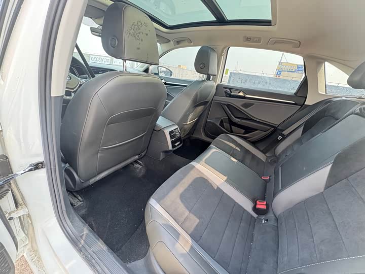 Фото 8 - Volkswagen Sagitar L