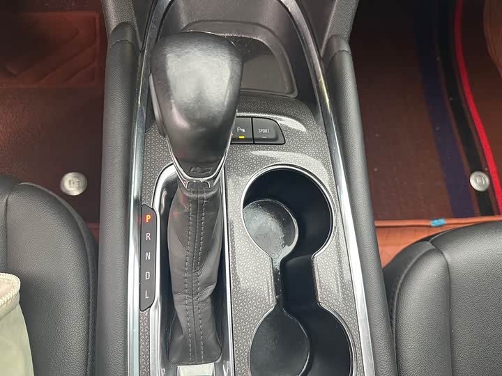 Фото 8 - Chevrolet Malibu XL