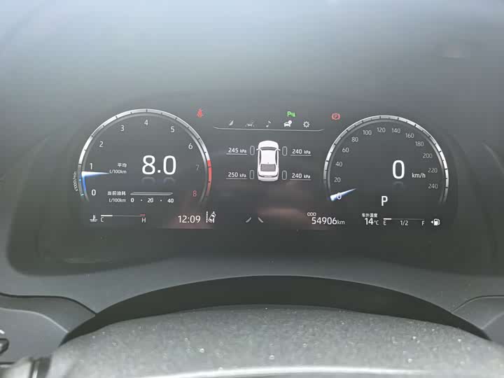 Фото 5 - Toyota Camry