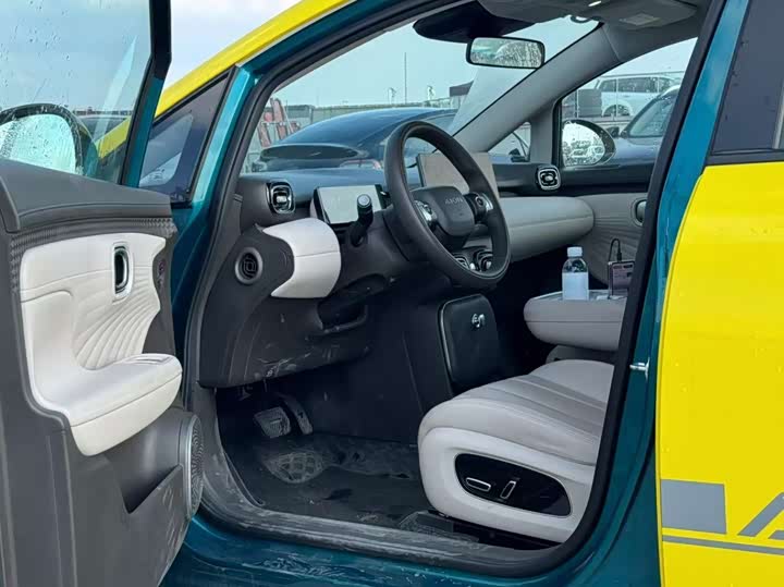 Фото 8 - GAC Aion UT