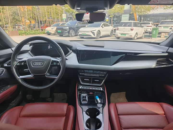 Фото 4 - Audi e-tron GT