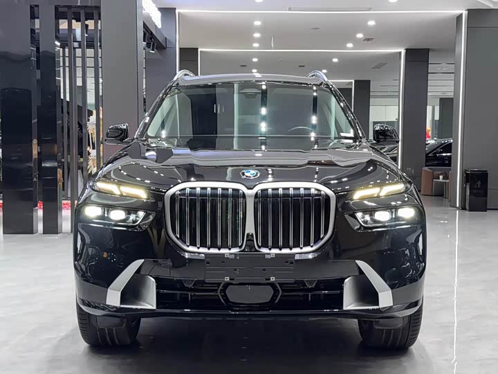 Фото 2 - BMW X7