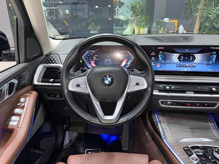 Фото 8 - BMW X7