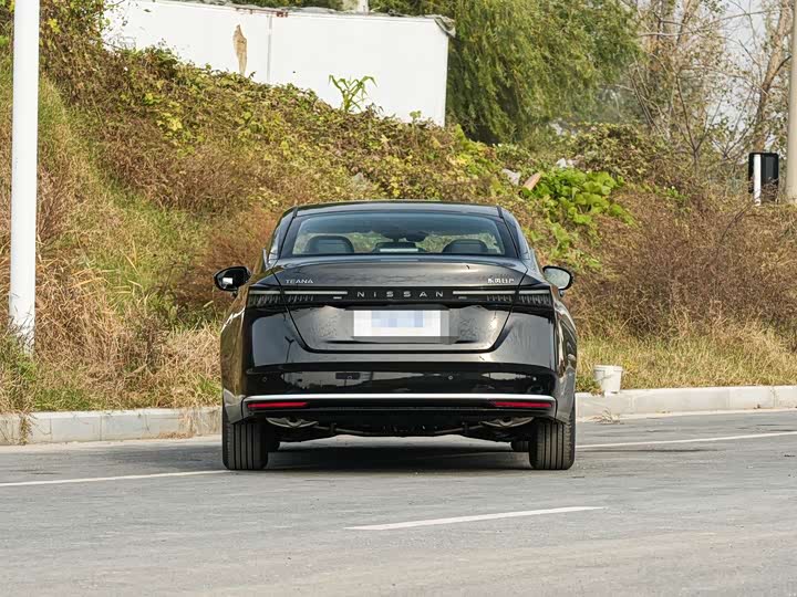 Фото 7 - Nissan Teana