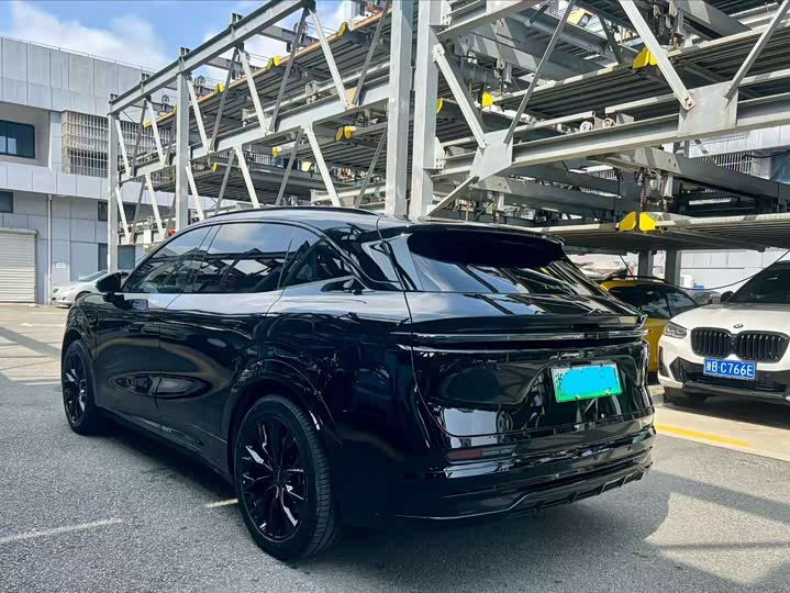 Фото 9 - Zeekr 7X