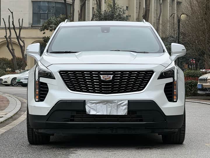 Фото 1 - Cadillac XT4