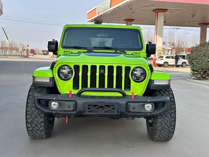 Фото 2 - Jeep Wrangler