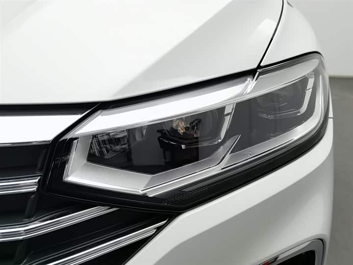 Фото 7 - Volkswagen Lavida