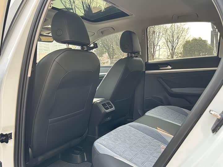 Фото 7 - Volkswagen Lavida