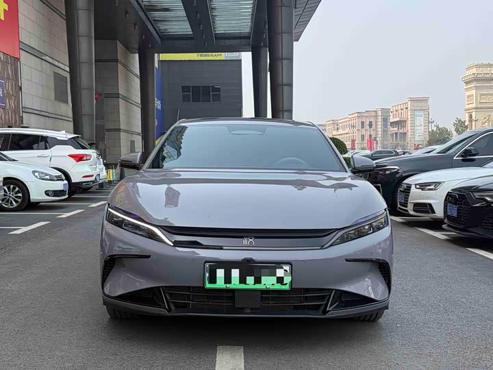 Фото 2 - BYD Han