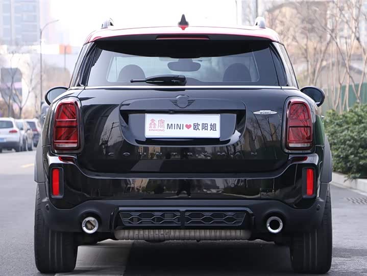 Photo 5 - Mini Countryman JCW