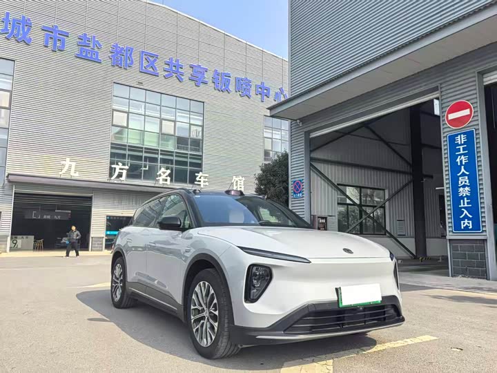 Фото 3 - Nio ES6